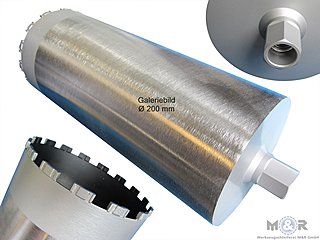 Diamant-Bohrkronen mit Turbo-Profi-Segmenten mit 10 mm Segmenthöhe. Galeriebild Ø 200 mm Diamant-Bohrkronen mit Turbo-Profi-Segmenten mit 10 mm Segmenthöhe. Galeriebild Ø 200 mm