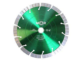 Diamant-Trennscheibe Typ "Green Runner" - Ø 230 mm Galeriebild | Für Stahlbeton, Ziegel, Mauerwerk, Granitborde, mittelharte Klinker und mittelharten Kalksandstein.