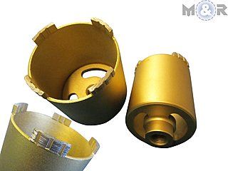 Ø 68 + Ø 82 mm Diamant-Dosensenker mit M16-Anschluss und Deckelschlitzen für die Staubabsaugung