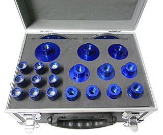 Inklusive 2x Diamant-Trennscheiben D 125 mm